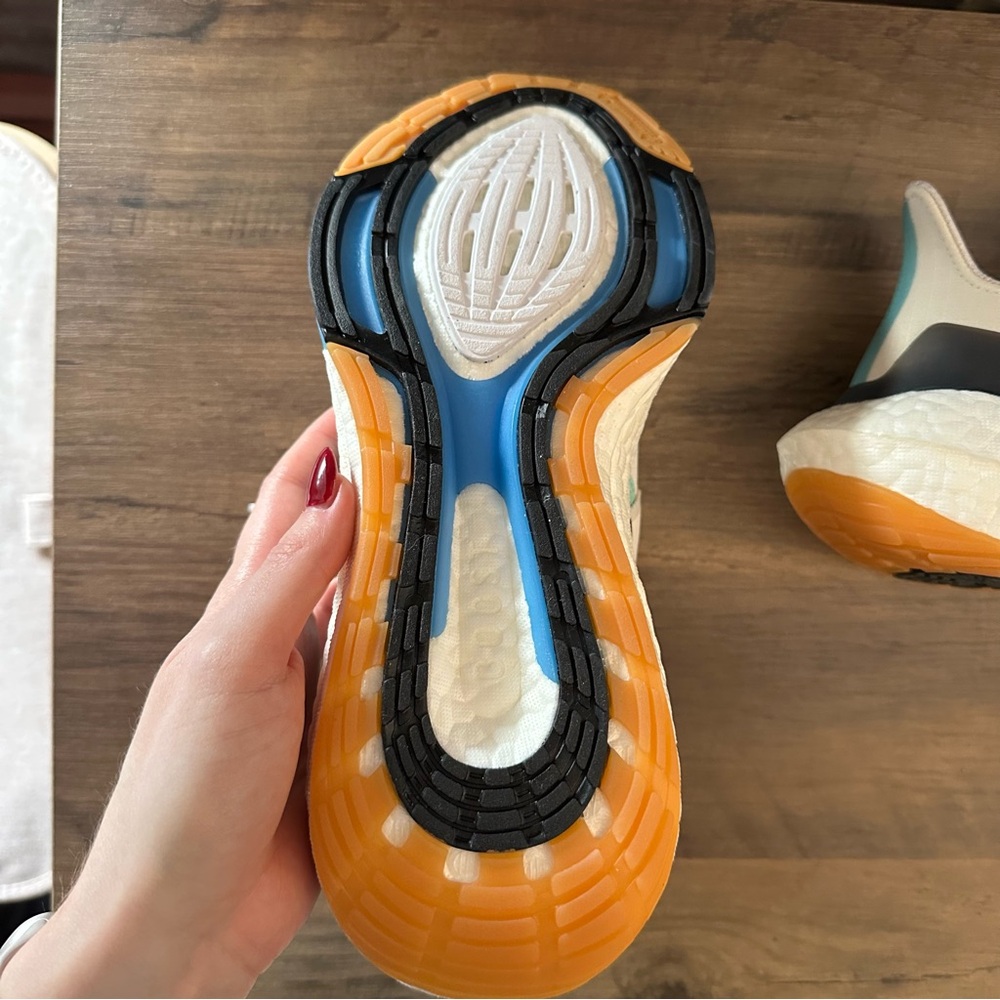 Adidas Parley X Ultraboost 22 in ‘Non Dyed Pulse Blue' - Picture 5 of 5